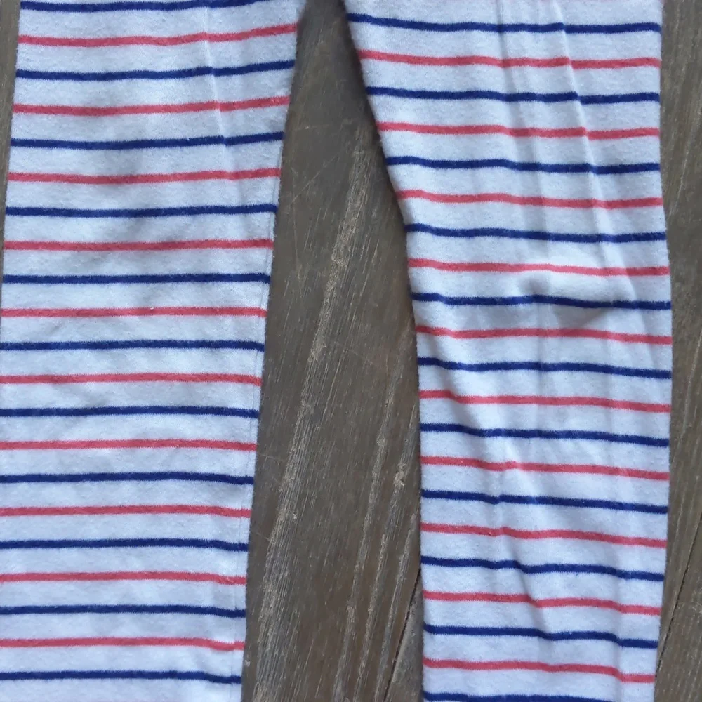 Size 5 Baby Gap cotton pajamas set Peace sign dog stripe print
